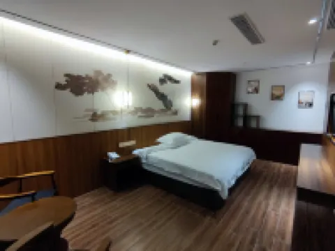 彭澤縣富麗大酒店 鄰近張家山水庫的酒店