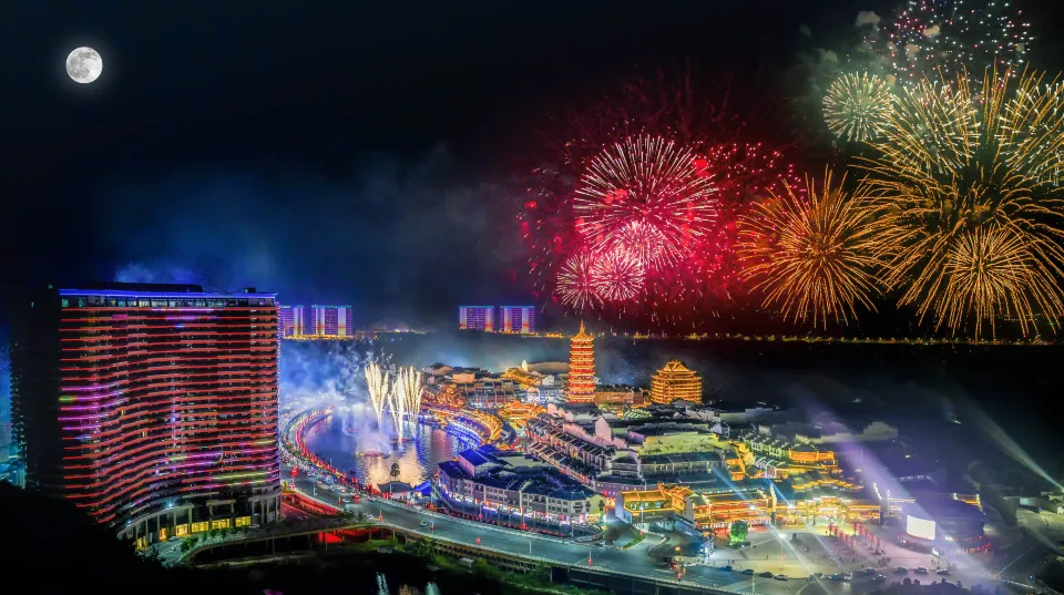 Longemont Taihu Lake Town Hotel
