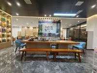 Xipu Hotel (Enshi Airport Railway Station Branch)