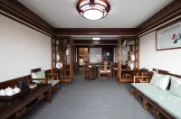 Cilixianjiuxiwei guweichengzhuangyuan - balcone