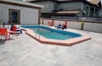 Bayview Resorts and Hotels Hoteles en Enugu North