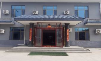 Xinhang Business Hotel (Lanzhou New District Zhongchuan International Airport)