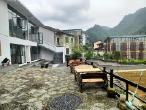 ZijuyuanInn Hotels near Bailong Elevator