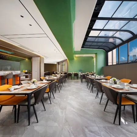 DongfangJingting Hotel (International Trade City)