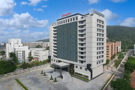 Hampton by Hilton Shantou Chaoyang Отели рядом с достопримечательностью «Xiaobeiyan»