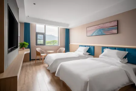 Yiyi Boutique Hotel (Xi'an Chang'an University City Ziwu Avenue) Отели рядом с достопримечательностью «Xi'an Information Vocational University»