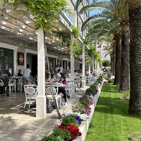 Sunraf Luxe Apartments