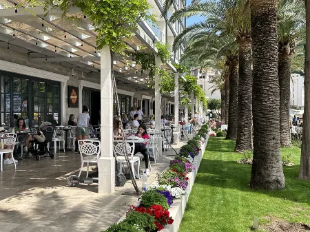 Sunraf Luxe Apartments