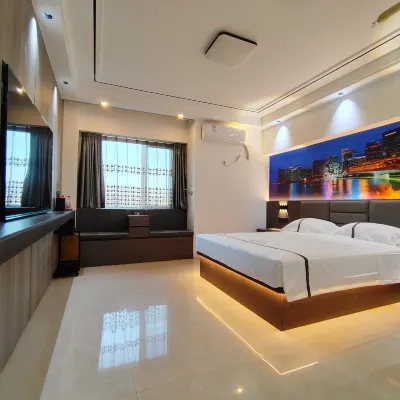 Linyi Apartment (Xintian Square) Hotels near Weiye Square