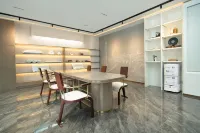 Guangzhou Beijing Road Pedestrian Street Park Front Subway Station Yizhi Mercure