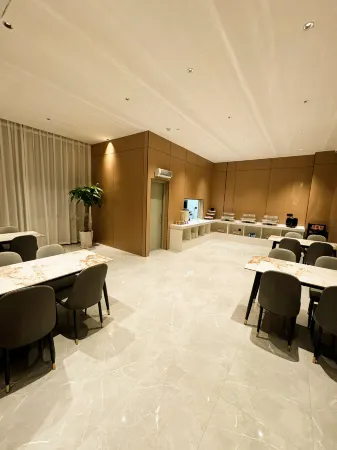 Huachen Zhixuan Hotel