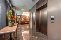 Treasury S Hotel (Chaozhou Guangji Bridge Archway Street)
