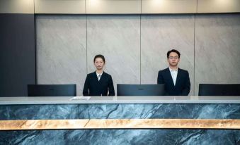 Winter Sunshine Hotel