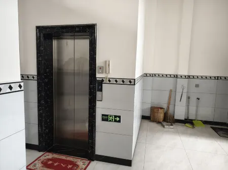 Luoping Yunduan Xiaozhu Inn Отели рядом с достопримечательностью «Jinjifeng Peak Cluster»