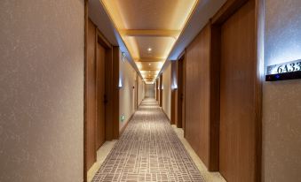 Yi-Zhi (Beijing Road Pedestrian Street, Gongyuanqian Metro Station, Guangzhou)