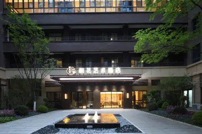 Tonghua Art Hotel (Kaifeng Museum) Hotels in Songcheng road station area