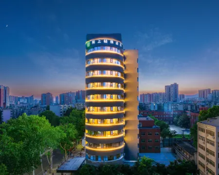 Moshangqingya Hotel (Pingdingshan Wanda Plaza Branch) Hoteles en Pingdingshan