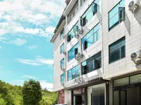 Luyun Hotel (Huangguoshu Waterfalls Scenic Area)