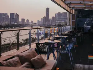LN Hotel Five
