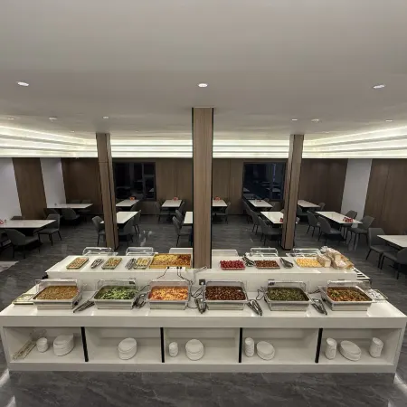Xingqiong Mijing Quality Hotel (Lenghu Town)