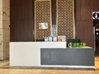 森林之巔電競飯店(靈山汽車總站店)