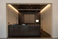 SFEEL Designer Hotel (Yibin Railway Station · Vientiane Tiandi Branch) - 3-Star