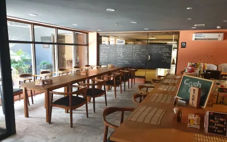 Gervasia Hotel Makati Отели рядом с достопримечательностью «KL Tower Serviced Residences»