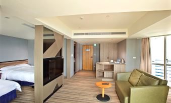 CT GREEN BAY HOT-SPRING HOTEL