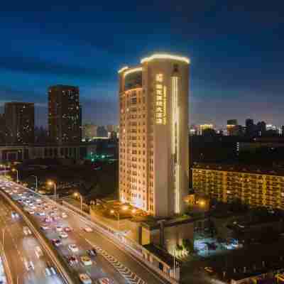 武漢雄楚國際大飯店（華中師範大學店） Hotel Exterior