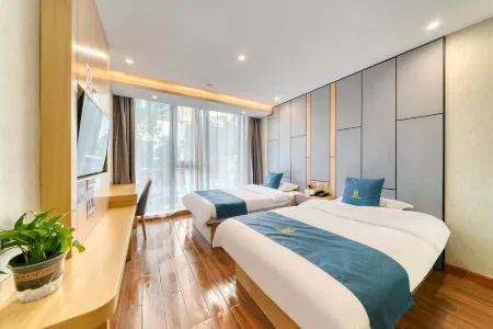 Lixing Hotel (Hangzhou Linping Subway Station Yintaicheng Branch)