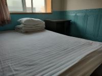 烟台佳裕旅馆 - 普通大床房(公共卫浴)