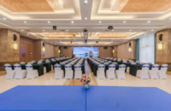 Longde International Hotel