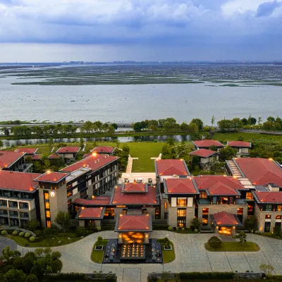 North Arcus Hotel Hotels near Yangcheng Lake