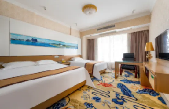 Vienna Hotel (Zhuhai City Rail Pearl Station)