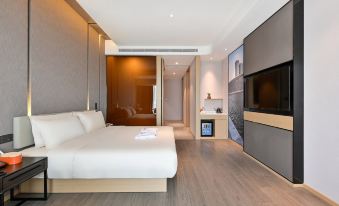 Atour The Tianjin Eye Hotel