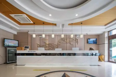 톈디런허 체인 호텔 (제팡로 동쪽 버스 정류장) 치루 공업대학-산둥성 과학원 남부캠퍼스 주변 호텔