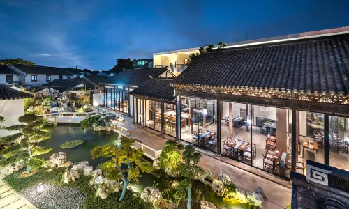 Manxin Suzhou Shantang Jiangnan Weaving House Hotel