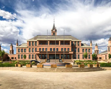 Huoshanhong Hotel Hotels in Turpan