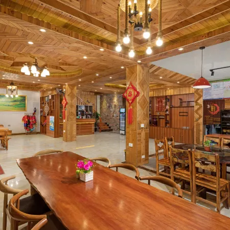 Yunyi View Hotel (Longsheng Longji Terraces Shop) Отели в г. Луншэн