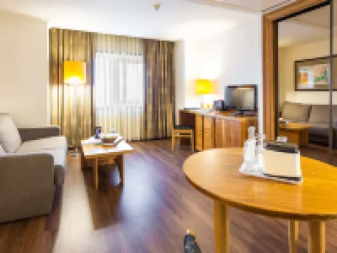Radisson Blu Hotel, Lisbon Hotels near Humberto Delgado Airport