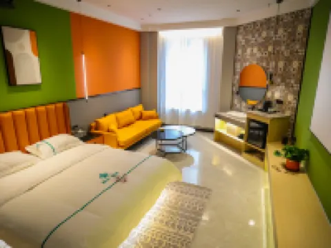 雅朵輕居酒店（五原金橋華府店） 五原酒店