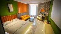 Yaduo Light Residence Hotel (Wuyuan Jinqiao Huafu Branch) Hotels in Wuyuan