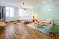 Mint Boutique Hotel (Taiyuan Red Lantern Stadium Jinyang Lake Branch) Hotels in Jinyuan District