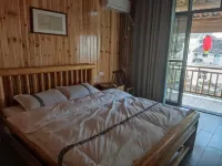 Wuyuan Zheling Family B&B Hotels near Hongguan