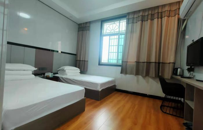 Luxi Zhuyuan Hotel