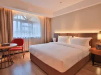 ECHENG Hotel (Kuqa Tianshan Zhong Road) Hotels in Куча