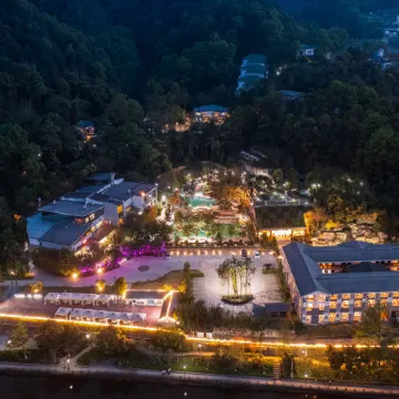 Chongqing White-collars East Hotspring Hotel