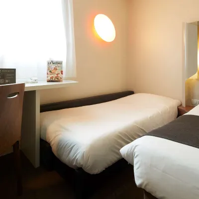 Campanile Nantes Centre Hotels near Centre d'Accueil Universel - Nantes