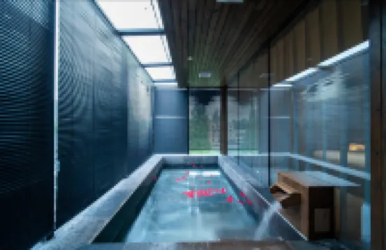 Linran Spring Holiday Hotel near The PandaVally