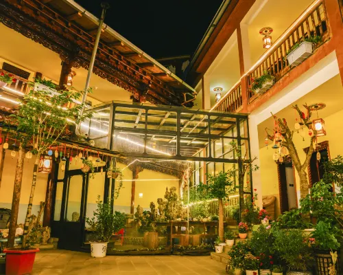 Fengsu Boutique Inn Hotels in Shangri-La